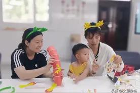 亲子制作“纸杯龙” 感受传统文化图片