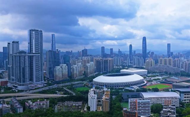 深圳最佳山顶观光平台之一，笔架山顶观光台，罗湖风光太壮观了