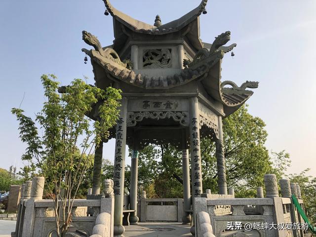 想看一场唯美日落吗？来杭州“山顶古刹”吧，自驾可达，免费惊艳