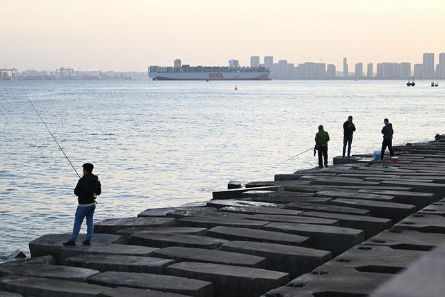 青岛八大峡广场藏着生活本真的惬意