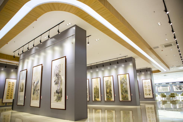 双鸭山市图书馆简介