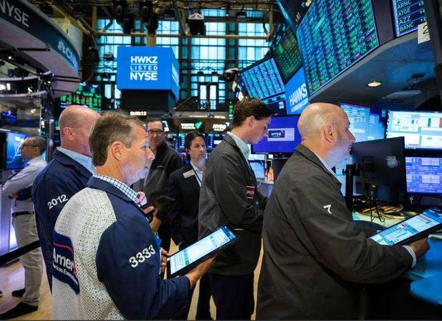 美国传来两个消息,一好一坏，经济可能回到1970年，黄金继续暴涨