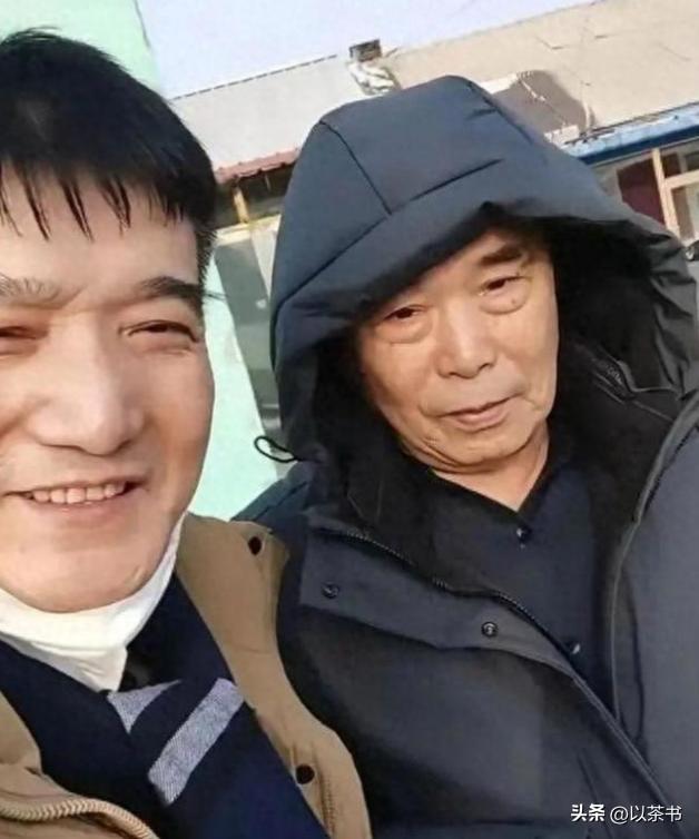 赵本山也没想到	，前脚徒弟闫学晶顶风作案，后脚老搭档也有样学样