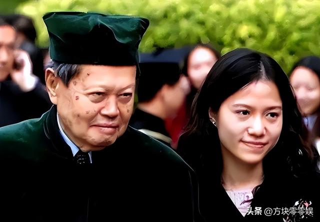 恩爱21年抵不过残酷现实！103岁杨振宁已年老，49岁翁帆花样年华