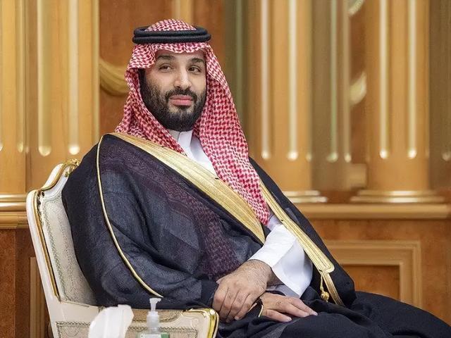 战机护航	、千亿砸钱！美沙7年后再握手，中东天要变了？