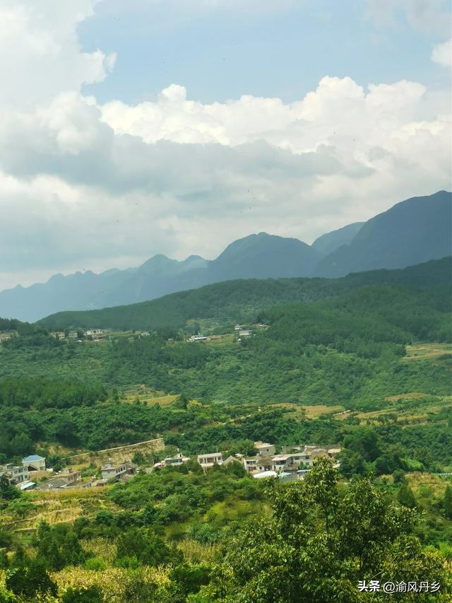 重庆奔赴抚仙湖沿途风景