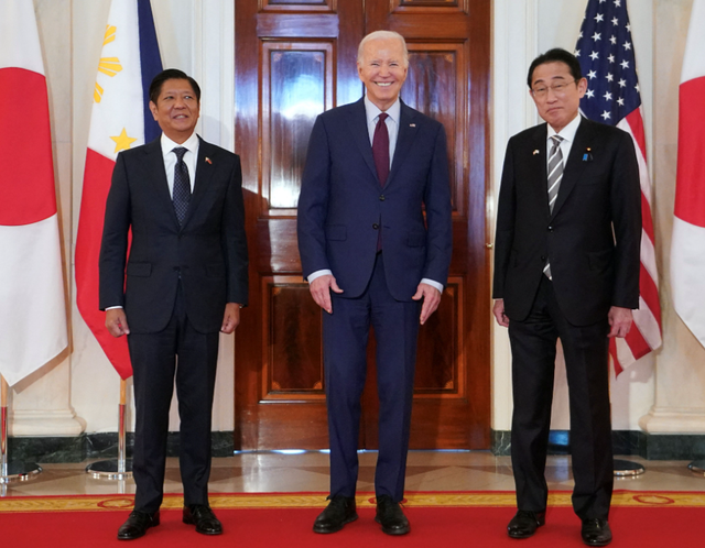 局势已恶化，10国踩踏中国红线，中方枪打出头鸟，菲必须付出代价