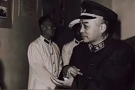 彭总在庐山会议上遭批，有人提醒粟裕说一事，粟：我决不趁人之危图片