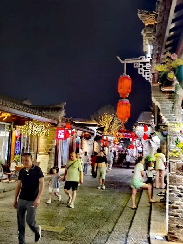 邂逅随州古城：夜色里的烟火与诗