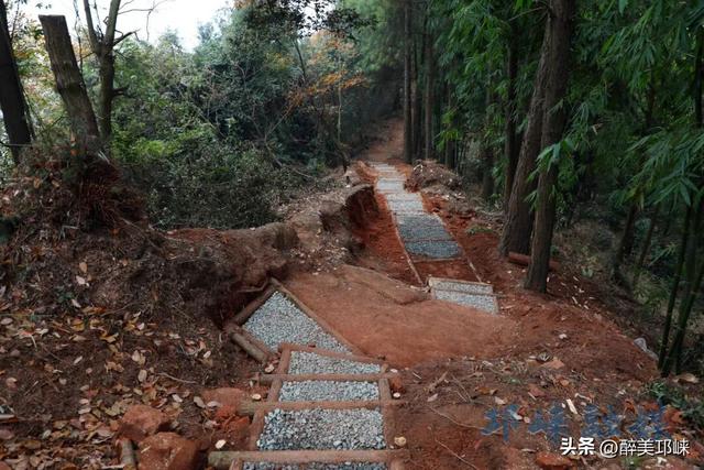 崃户外丨邛崃这条用原木碎石铺成的徒步线，藏着南丝路的秘密