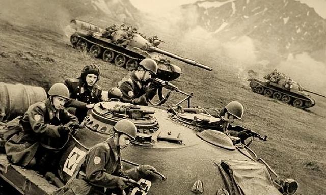 轰隆一声巨响，核导弹爆炸，普京失去对美底牌	，东风5C成全球唯一