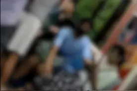 西安地铁一名女子质疑小孩没买票却占一座位，目击者：骂的很难听图片