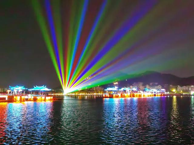 广济桥灯光秀 潮州的历史与浪漫
