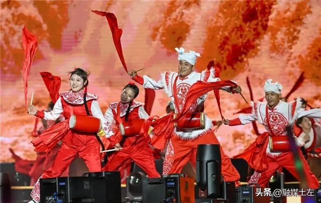 【推动铸牢中华民族共同体意识走深走实】多维发力引爆热度——北疆文化活动季的破圈突围