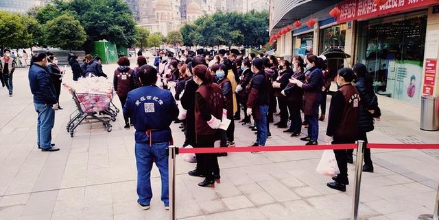 毕业后只想在胖东来做收银员？为什么现在的年轻人，都想去胖东来