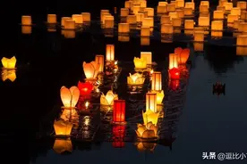 胆小勿点！山东一男子中元节上坟返回途中无人但车机却显示一群人图片