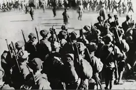 马家军覆灭记，西野战军精锐尽出，歼灭敌军主力，解放兰州城！图片