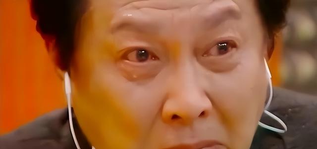 善恶终有报！73岁唐国强狂捞金有目的，两个残疾儿子遭到“反噬”