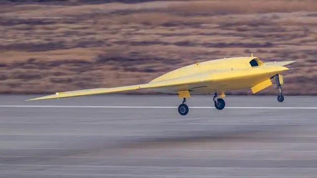 高空隐形“大蝙蝠”首飞，一周内中国亮相两种新概念无人机