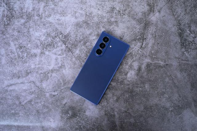 轻薄与科技的交融 三星Galaxy Z Fold7图赏