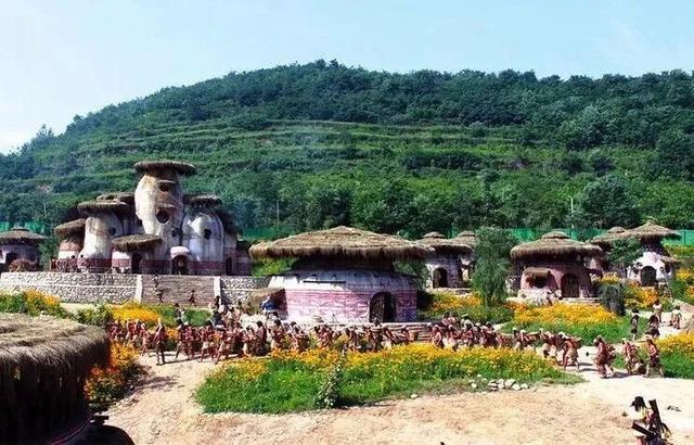 秋华未减，冬景将至，来炎帝影视基地赴一场秋冬的约会吧！