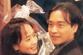 她是张国荣最爱的女人，三次步入婚姻殿堂，与75岁丈夫同框似父女图片