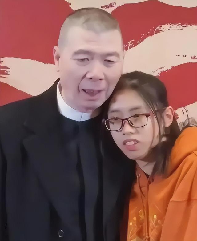 和徐帆离婚传闻真相大白仅2个月，冯小刚近况曝出，一点都不意外