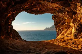 人老了，为什么不要轻易跟别人喝酒？3个原因告诉你答案图片