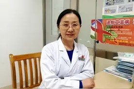 贵州大妈喝水都会放蜂蜜，半年后检查，医生直呼：平时干啥了？图片