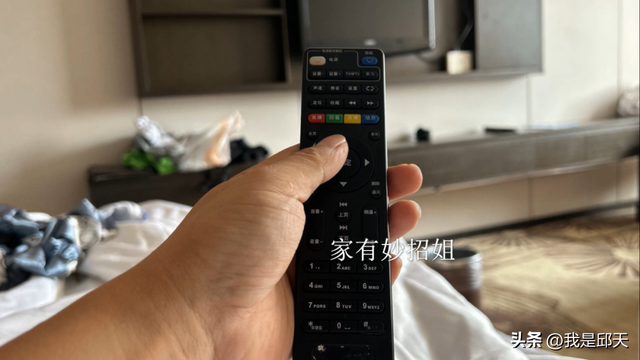 前台保洁提醒：住酒店时，一定要检查这“4个地方”，这是为啥？
