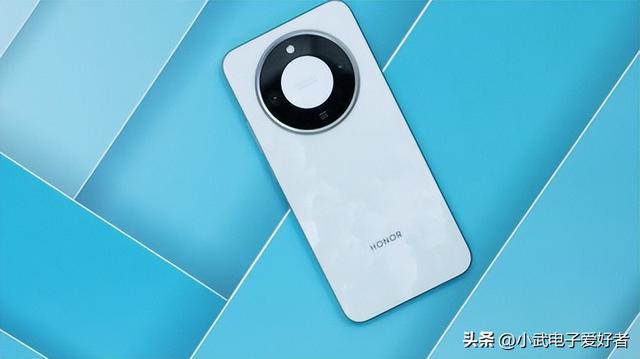 荣耀 X70 上手：续航抗摔都能打，但这情况别买