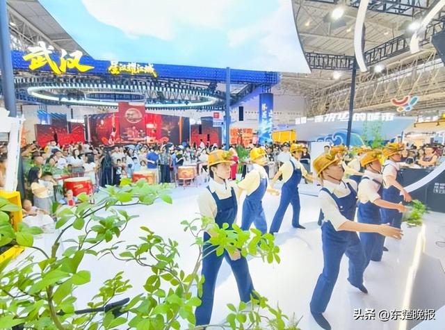 黄石在中国文化旅游产业博览会上盛邀四海宾朋——览一江一湖 鉴工业名城
