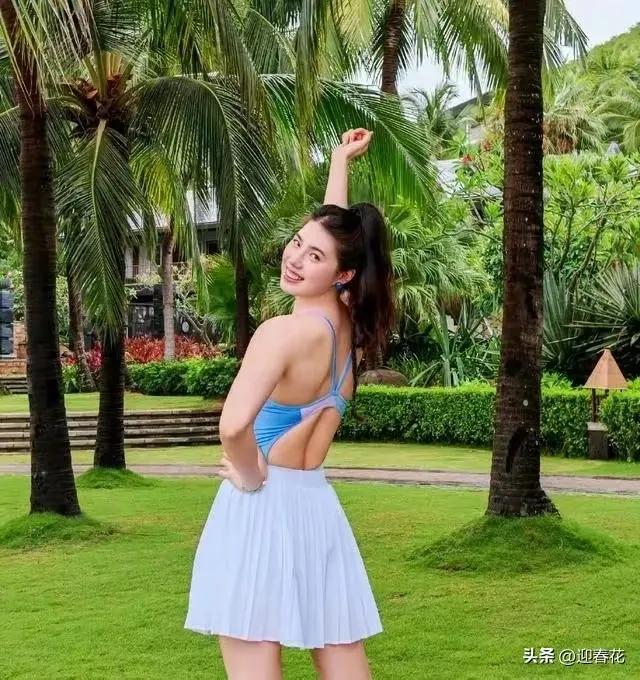 奥运冠军张雨菲 身材上宽下窄 浑身肌肉匀称 明媚动人