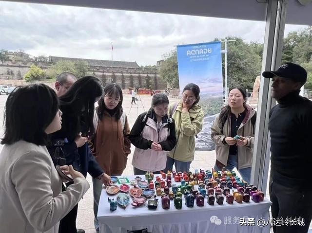 【长城会客厅】八达岭长城再助乌干达咖啡市集落地，千年地标续写中非文化交融佳话