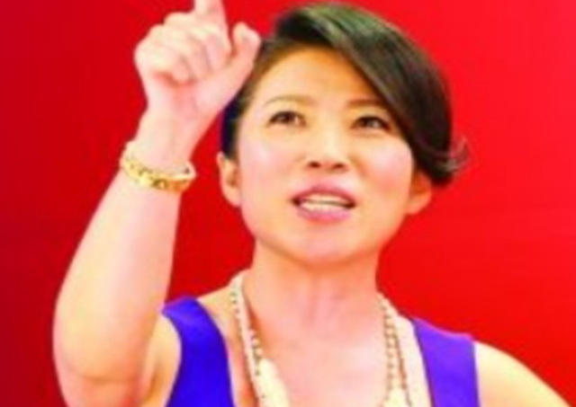 曾经为国争光的体操冠军，卷走44亿逃往外国，装病至今拒绝回国