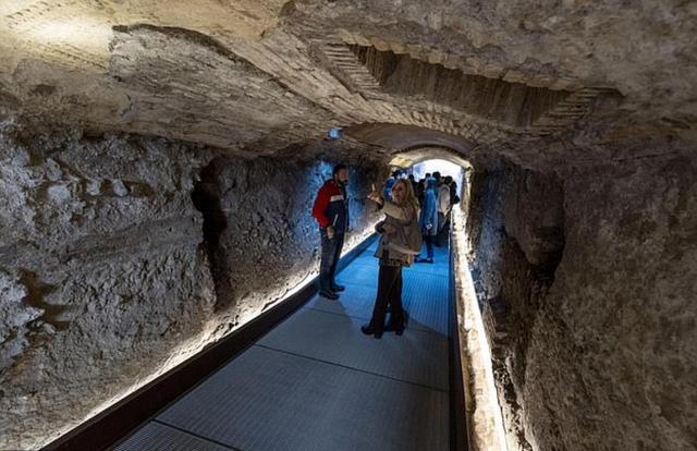 55米地下通道现身斗兽场：2000年帝王特权首次对公众开放
