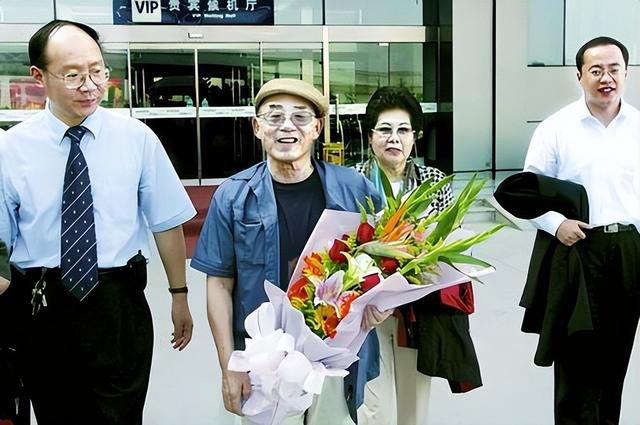 94年张学良得知儿子要回大陆，再三叮嘱：一定要到北京，再回东北