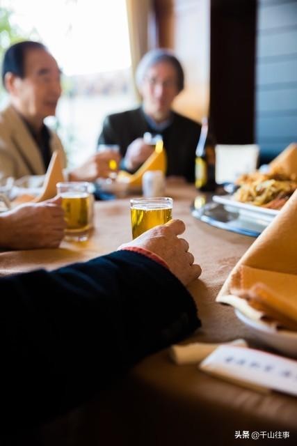 奉劝已退休的6070后：退休后再有钱有闲，也不能经常去这8种地方