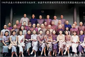 英雄美人到白头，一张老照片中的黄埔学员和夫人，他们分别是谁？图片