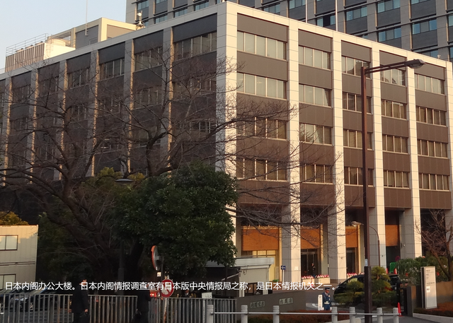 聪明的日本人开始找退路了，高市早苗还在绝路上狂奔