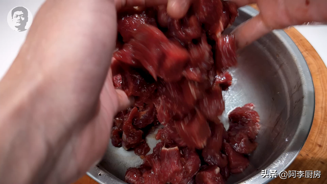 牙签牛肉，3步嫩化！告别干柴塞牙，厨房小白都能做到