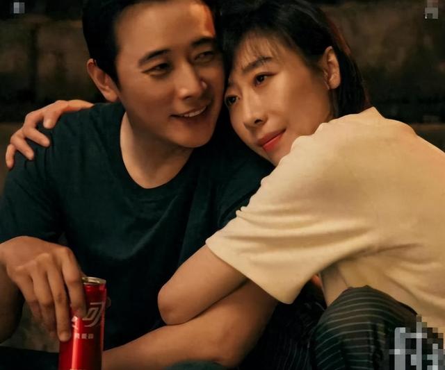 婚变传闻真相大白后，42岁唐嫣高调官宣喜讯	，撕下了罗晋的"体面"