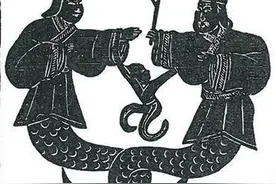 如果在路上遇到“蛇神”，是俯身跪拜，还是转身离开？图片