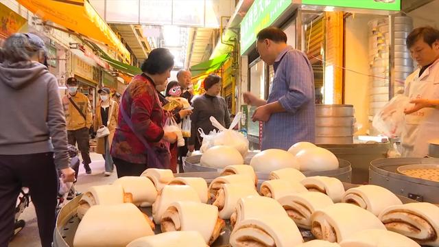 这才是重阳节该有的样子!爬西山、买花、吃重阳糕…昆明人的过节“三件套”齐了~