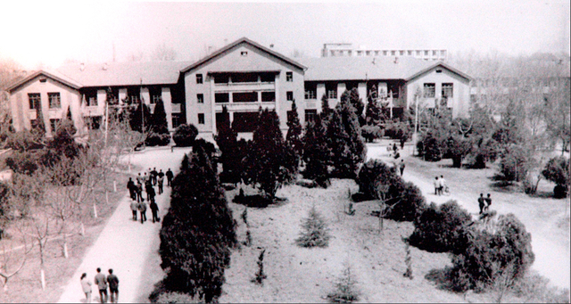 他是安徽省原副省长，无私奉献了一生	，享年92岁