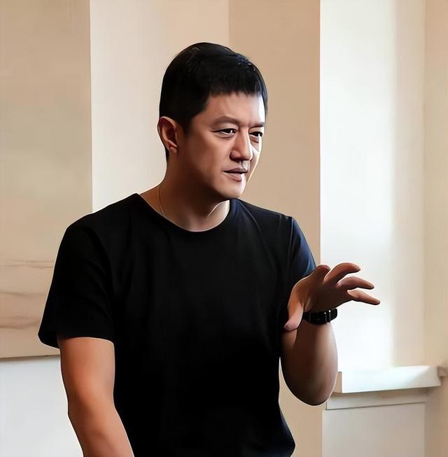 李亚鹏官宣离婚不到24小时，令人恶心的一幕发生了，汪峰也遭殃