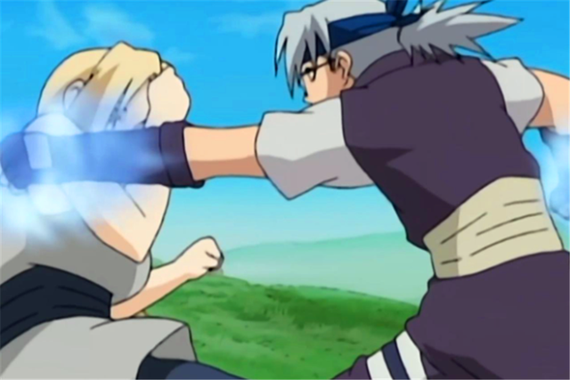 火影忍者中纲手的6次战斗：1根手指击败鸣人，宇智波斑也夸赞过她