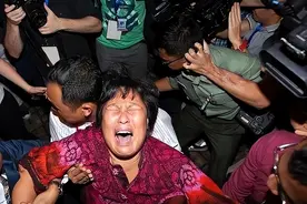 儿子坐马航失联，多年后父亲收到儿子“消息”，真相却令人心疼图片