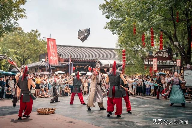 清明上河园：全国教师 全部免费 教师节快乐