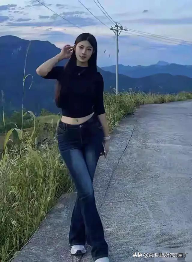 她这是身材，是目前为止，我见过最好的身形，不接受反驳